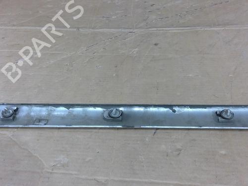 Dørliste Dørliste PEUGEOT 5008 (0U_, 0E_) 2.0 HDi 150 / BlueHDi 150 (150 hp) 30627663 30627663