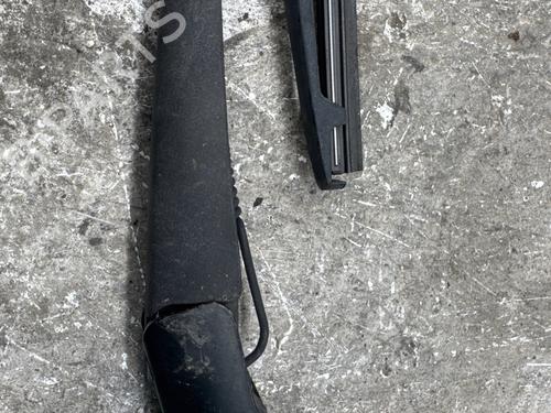 Used Rear windshield wiper arm Rear windshield wiper arm 38485365 38485365