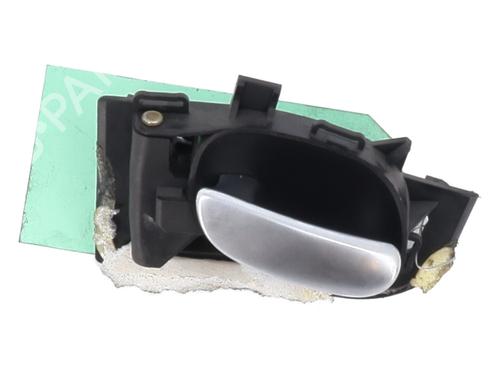 Venstre foran invendig håndtak PEUGEOT 206 Hatchback (2A/C) 1.6 16V (109 hp) 29143420