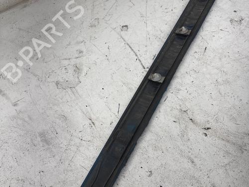 door-moulding-trim-peugeot-207-cc-wd_-2007-2008-2009-2010-2011-2012-2013-2014-2015-37246356 main image