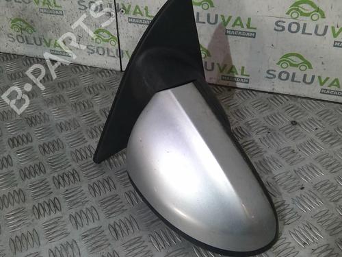 Used Right mirror Right mirror 22003555 22003555