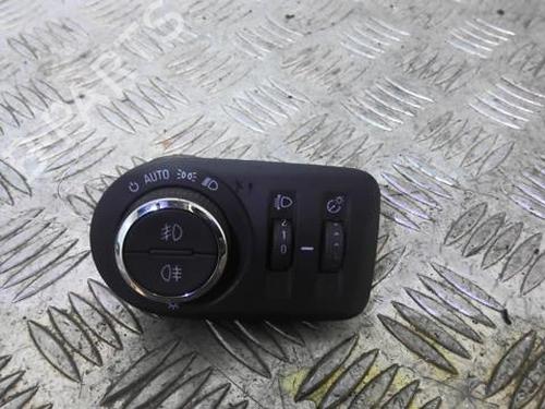 Used Headlight switch OPEL MERIVA B MPV (S10) 1.7 CDTI (75) (131 hp) 21798368