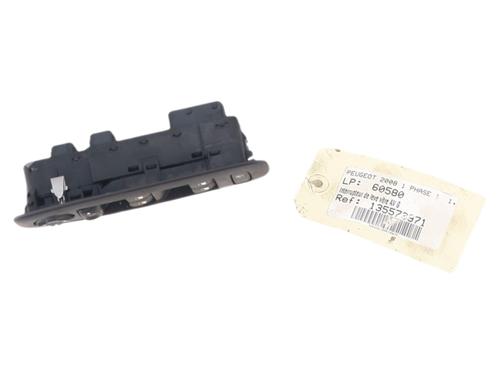 Used Left front window switch Left front window switch PEUGEOT 2008 I (CU_) 1.2 VTi (82 hp) 40467253 40467253