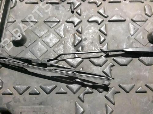 Used Front windshield wiper arm Front windshield wiper arm 21558003 21558003