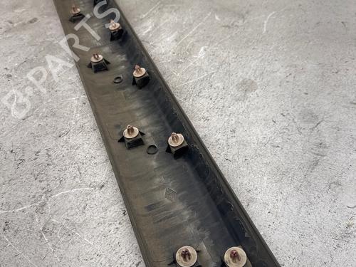 Used Door moulding trim Door moulding trim 37278384 37278384