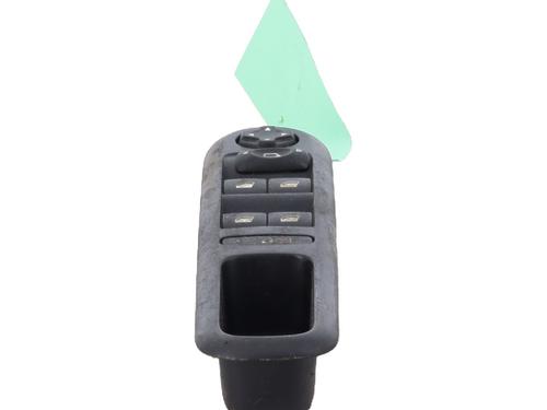 Used Left front window switch Left front window switch PEUGEOT 5008 (0U_, 0E_) 1.6 HDi (112 hp) 25774327 25774327