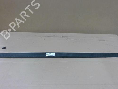 Used Door moulding trim RENAULT TWINGO II (CN0_) 1.2 16V (CN04, CN0B) (75 hp) 30295545