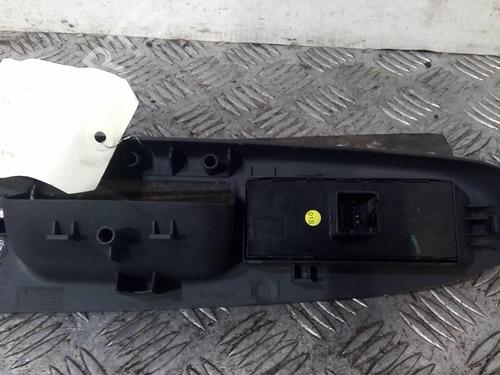 Used Left front window switch VW TOURAN (1T3) 1.6 TDI (105 hp) 20357196