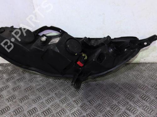 Right headlight PEUGEOT 407 (6D_) 2.0 HDi 135 (6DRHRH, 6DRHRE, 6DRHRG, 6DRHRJ) | BP20354758C29 