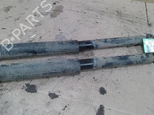 Used Right rear shock absorber TOYOTA YARIS (_P13_) 1.4 D (NLP130_, NLP130) (90 hp) 29896390
