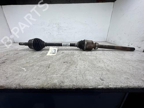 Used Right front driveshaft Right front driveshaft PEUGEOT 208 II (UB_, UP_, UW_, UJ_) 1.2 Hybrid 100 (101 hp) 40031382 40031382