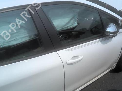 Left taillight PEUGEOT 208 I (CA_, CC_) 1.2 VTI 82 | BP28080117C34 