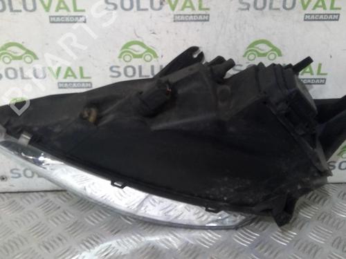 Used Right headlight FORD FOCUS I (DAW, DBW) 1.8 Turbo DI / TDDi (90 hp) 22004707