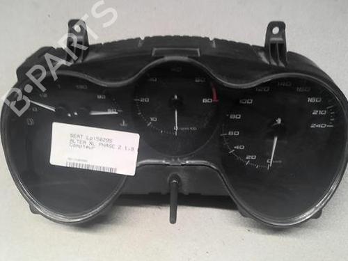 Used Instrument cluster SEAT ALTEA XL (5P5, 5P8) 1.9 TDI (105 hp) 21810230