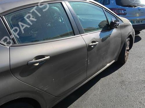 Brugte PEUGEOT 208 I (CA_, CC_)  1.2 VTI 82  4921058