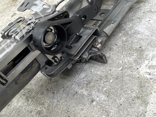 Used Steering column Steering column 38002379 38002379