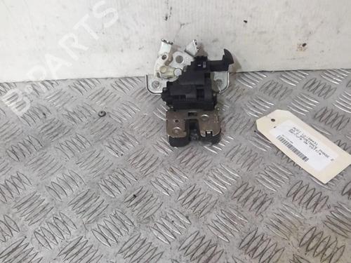 Used Tailgate lock AUDI A3 Sportback (8PA) 1.6 TDI (105 hp) 21054222