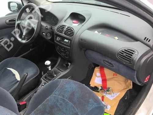 Front right door window PEUGEOT 206 Hatchback (2A/C) 2.0 HDI 90 | BP28026853C19 