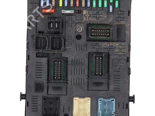 Used Fuse box Fuse box PEUGEOT 308 I (4A_, 4C_) 1.6 HDi (90 hp) 20356521 20356521