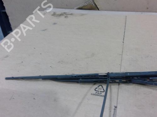Used Front windshield wiper arm Front windshield wiper arm MERCEDES-BENZ A-CLASS (W168) A 170 CDI (168.009, 168.109) (95 hp) 32681949 32681949