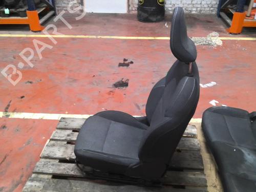 Right front seat RENAULT ARKANA I (LCM_, LDN_) 1.6 E-TECH 145 (LDMU) | BP30489832C16 