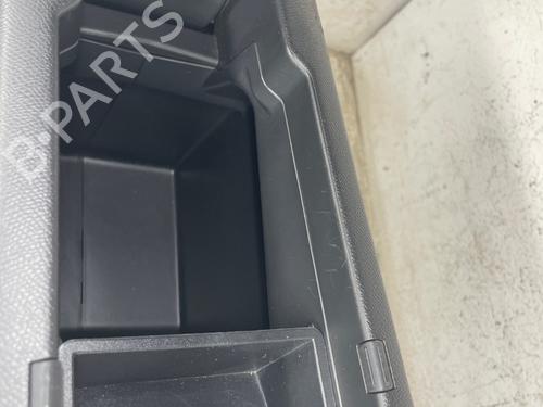 Used Middle console Middle console 38167335 38167335