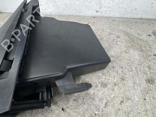 glove-box-renault-megane-iii-hatchback-bz01_-b3_-2008-40467172 main image