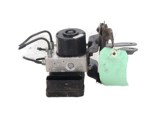 Used ABS pump TOYOTA YARIS (_P9_) 1.33 VVT-i (NSP90_, NSP90R) (100 hp) 26011797