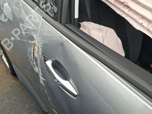 Right front window switch PEUGEOT 3008 II SUV (MC_, MR_, MJ_, M4_) 1.5 BlueHDi 130 | BP32200026I26 