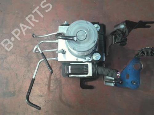 Used ABS pump ABS pump RENAULT CAPTUR II (HF_) Blue dCi 95 (HFAF) (95 hp) 21595194 21595194