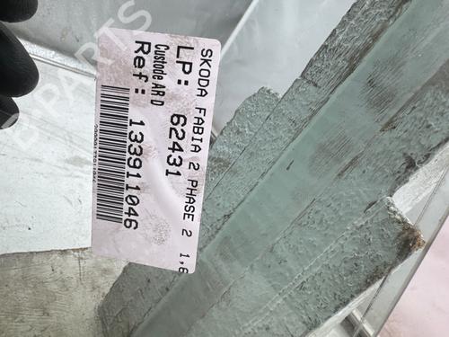 rear-right-door-window-skoda-fabia-ii-542-2006-2007-2008-2009-2010-2011-2012-2013-2014-39957470 main image