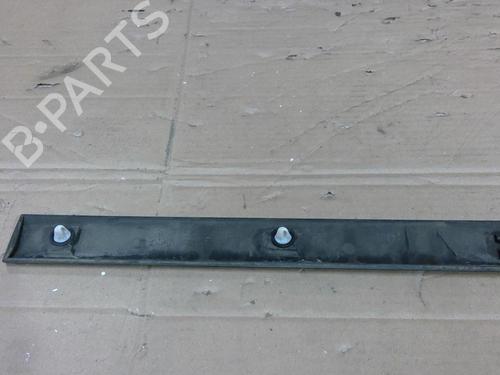 door-moulding-trim-peugeot-3008-i-mpv-0u_-2009-2010-2011-2012-2013-2014-2015-2016-2017-30484696 main image
