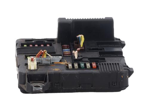 Used Fuse box Fuse box 36850974 36850974
