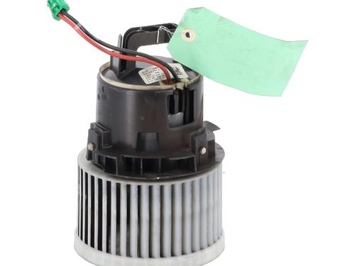 Used Heater blower motor PEUGEOT 308 SW II (LC_, LJ_, LR_, LX_, L4_) 1.6 BlueHDi 120 (120 hp) 28048309