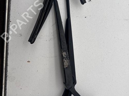 front-windshield-wiper-arm-suzuki-swift-v-az-2017-39519582 main image
