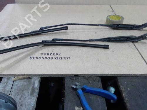 Front windshield wiper arm FIAT 500 (312_) 1.3 D Multijet (312AXB1A) | BP26183525C143 