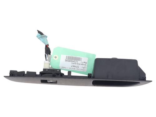 Used Right rear window switch Right rear window switch SSANGYONG REXTON / REXTON II (GAB_) 2.7 D 4x4 (186 hp) 33729811 33729811