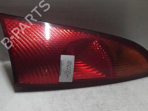 Høyre baklys Høyre baklys FORD FOCUS I (DAW, DBW) 1.8 TDCi (115 hp) 20358119 20358119