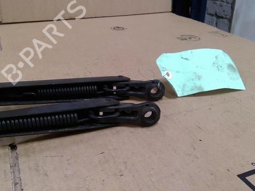 Used Front windshield wiper arm Front windshield wiper arm 26183709 26183709