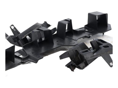 Kofangerbeslag bag PEUGEOT 208 II (UB_, UP_, UW_, UJ_) e-208 (156 hp) 31704542