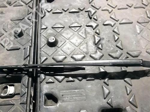 Used Front windshield wiper arm BMW 3 (E46) 316 i (105 hp) 21557986