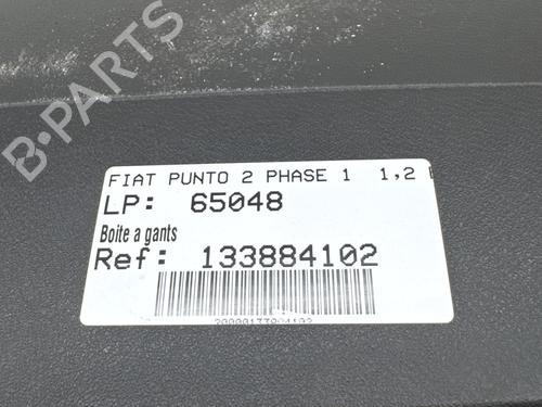 Used Glove box Glove box FIAT PUNTO (188_) 1.2 60 (188.030, .050, .130, .150, .230, .250) (60 hp) 39957410 39957410