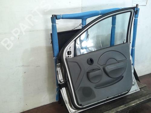 Porta frente direita Porta frente direita DAEWOO KALOS (KLAS) 1.4 (83 hp) 22002672 22002672