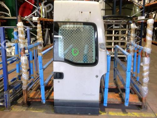 Porta mala direita RENAULT MASTER II Van (FD) 2.5 D (FD0A, FD0E, FD2E, FD3E) (80 hp) 32396258