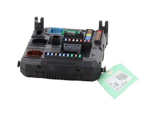 Fuse box PEUGEOT 208 I (CA_, CC_) 1.0 VTi | BP28528178E1 
