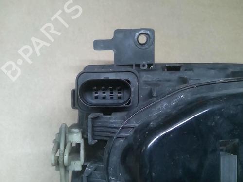 Right headlight VW POLO (6N2) 1.9 SDI | BP20364971C29 
