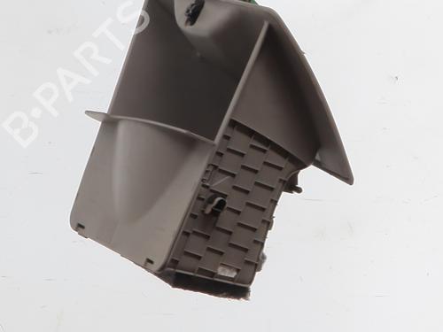 Used Glove box Glove box RENAULT ZOE (BFM_) ZOE (92 hp) 31795404 31795404