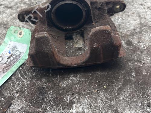 Used Right front brake caliper Right front brake caliper 39519117 39519117