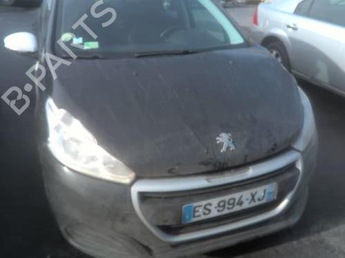 Brugte PEUGEOT 208 I (CA_, CC_) 1.6 HDi / BlueHDi 75 (75 hp) 4429210