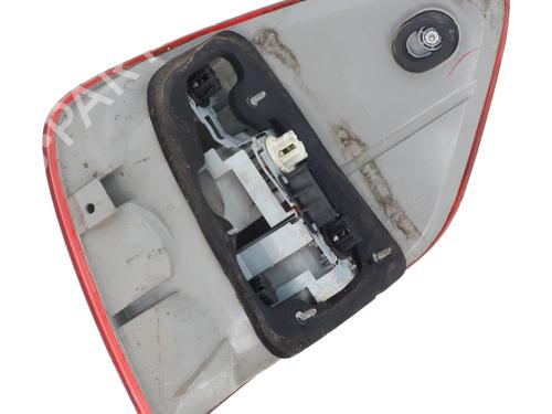 Left taillight MERCEDES-BENZ M-CLASS (W164) ML 320 CDI 4-matic (164.122) | BP32098671C34